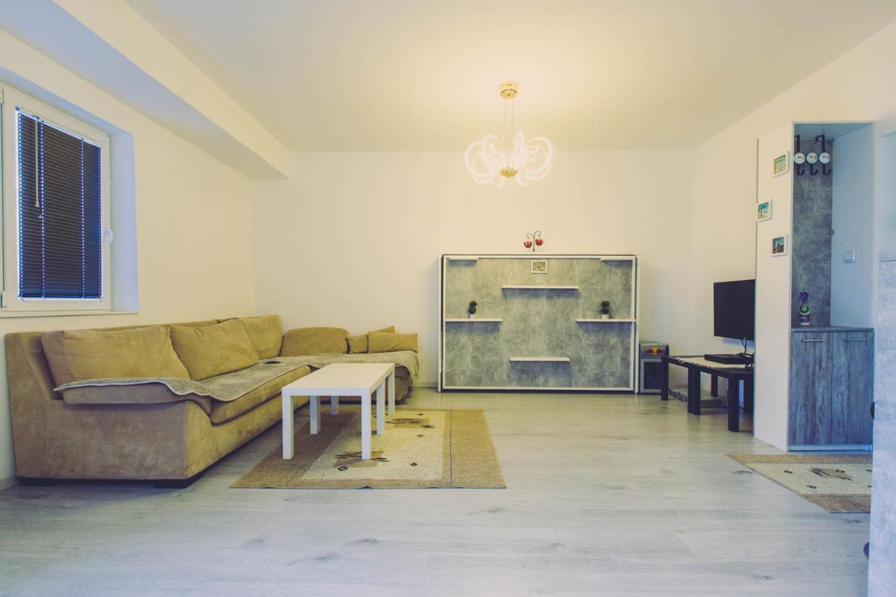 Hristovi Apartments Skopje Eksteriør billede